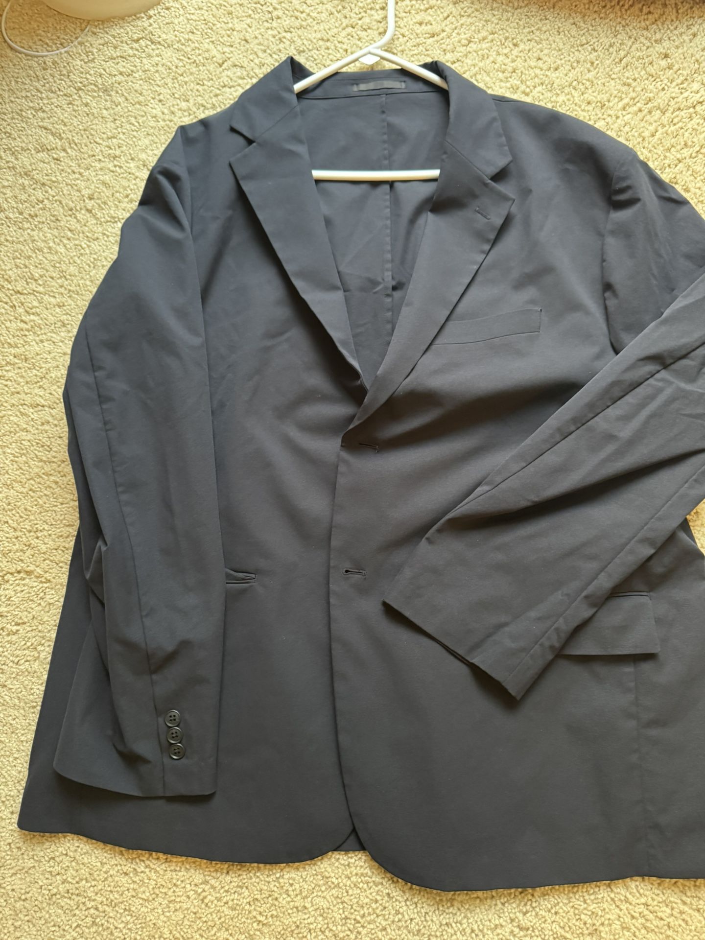 Navy Uniqlo light jacket (4XL Japan/3XL US)