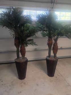 Artificial palm trees