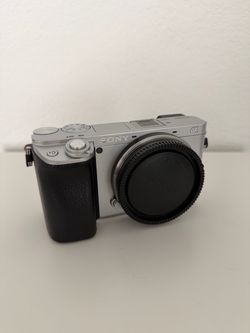 Sony a6400 Body only Silver/black *NO POWER*