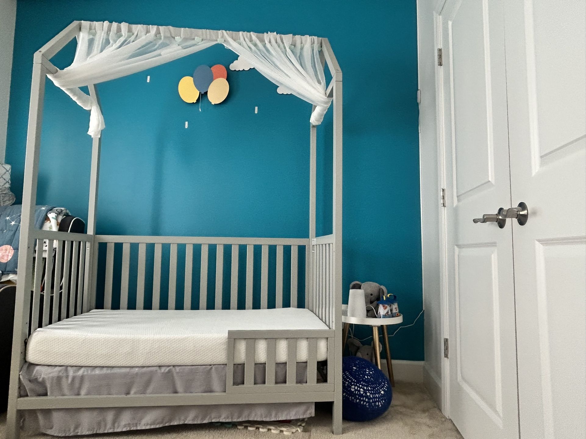 3 In 1 convertible crib 