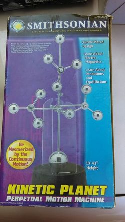 Smithsonian Kinetic Planet