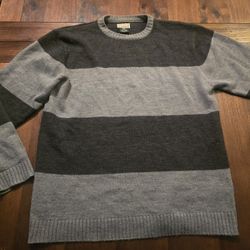 Arizona Sweater Size Large 