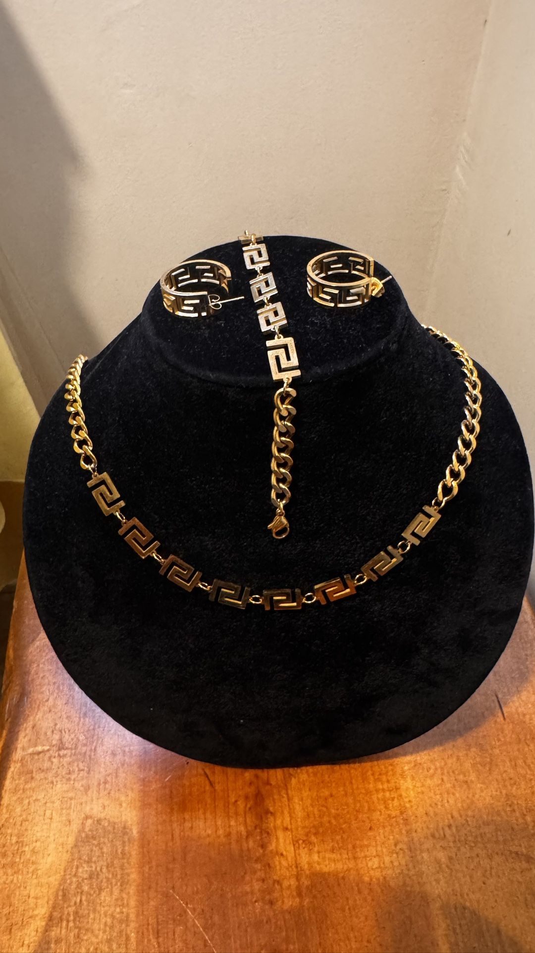 Set Necklace, Earrings Bracelet Gold Color