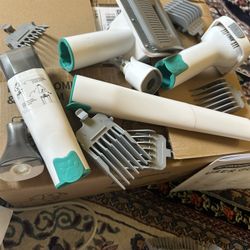 Pet Grooming, Kit And Vacuum