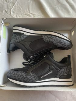 Michael Kors size 8.5 women’s shoe