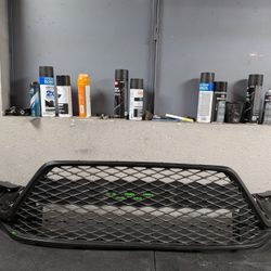 2023-2024-2025 TOYOTA COROLLA XSE LOWER GRILL OEM USED #9878