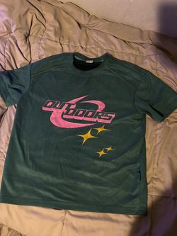 Green Outdoors Graphic T-Shirt