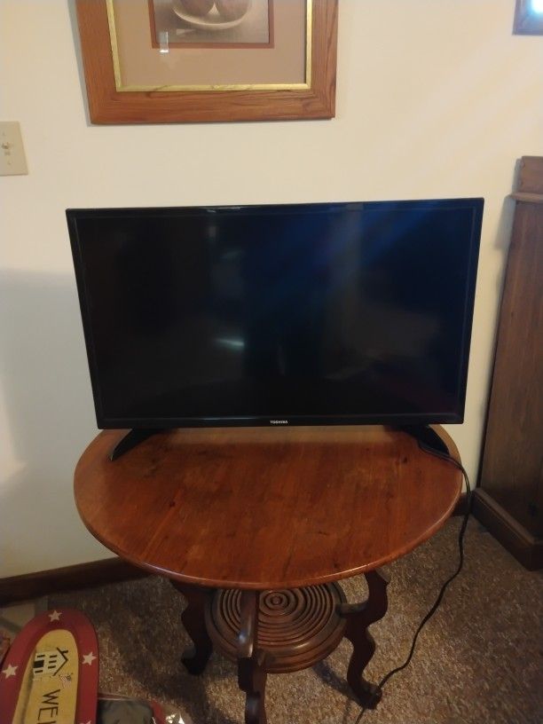 27inch Toshiba Smart TV