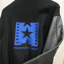 Men’s XL Jacket $20, Black. 