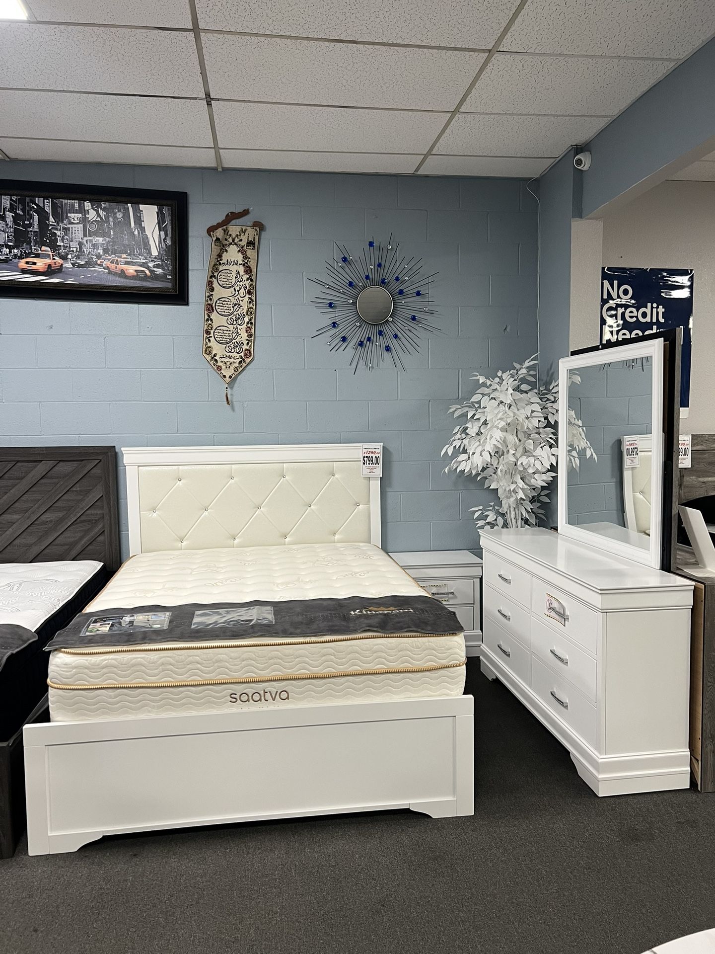 4PC White Queen Bedroom Set 💥SPECIAL💥