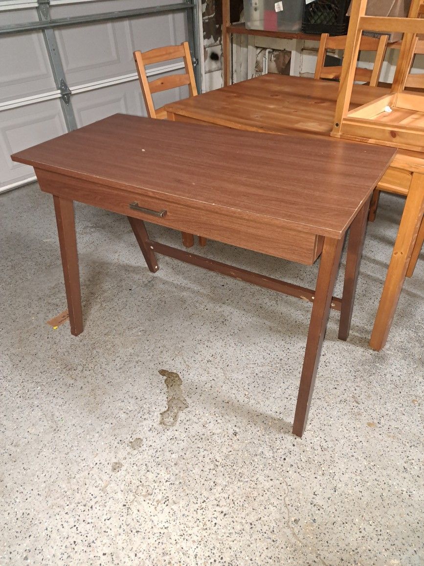 Desk, Single Drawer