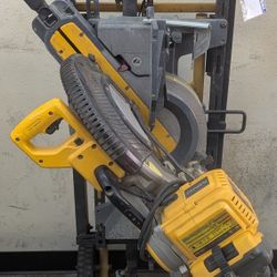 DeWalt Saw
