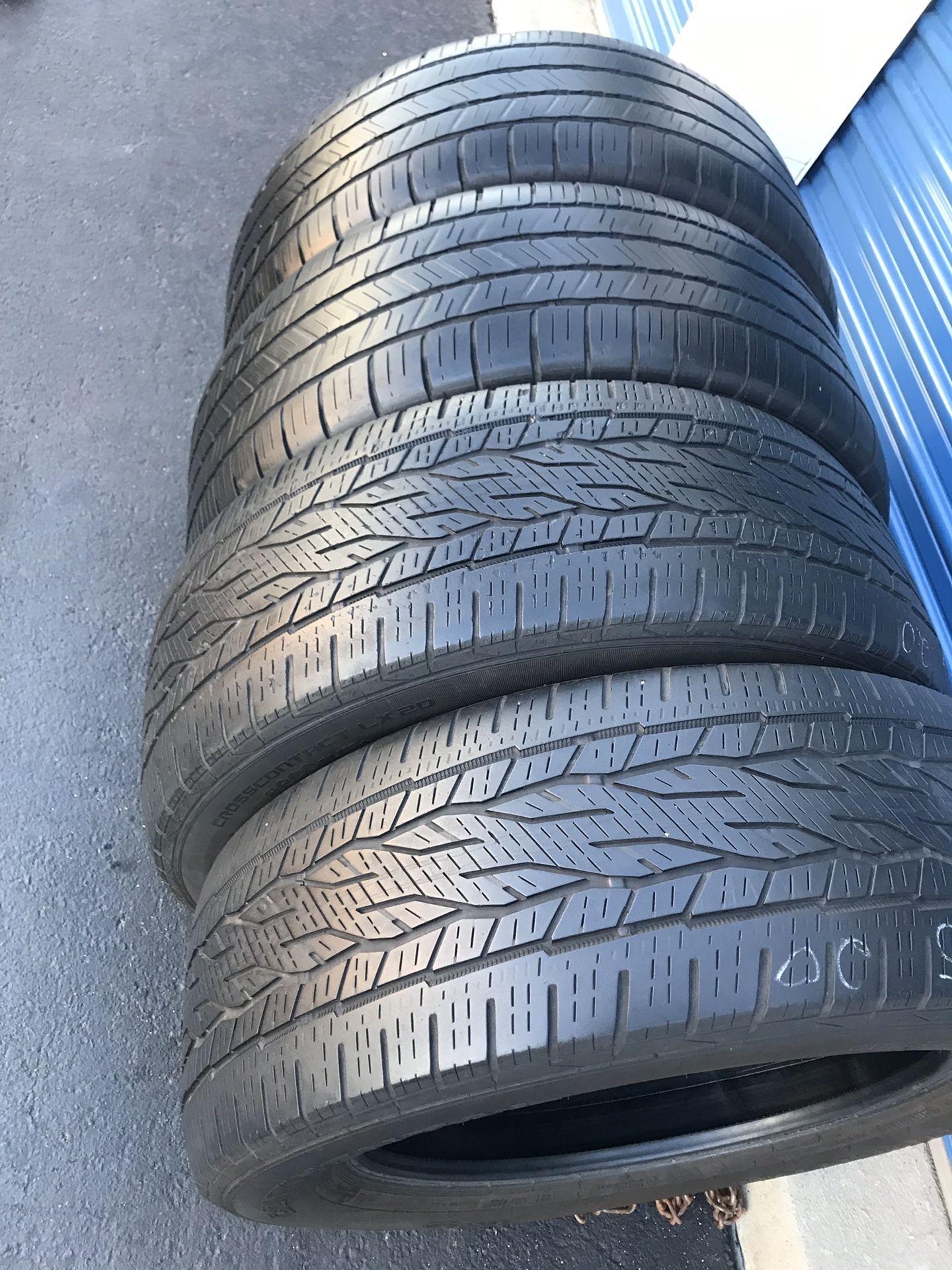 ***Full set of 20 inch tires *******2755520 inch tires ****high