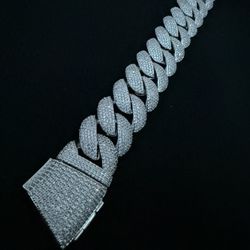 Iced Out Cuban Link Bracelet 