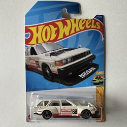 Hot Wheels Nissan Maxima Drift Car (White)