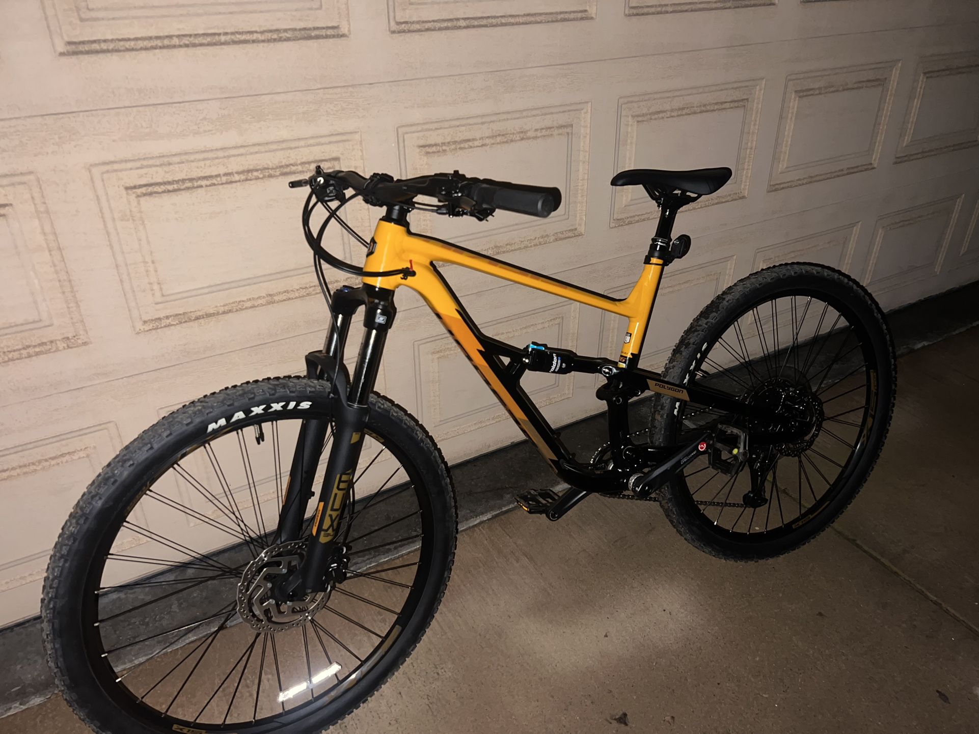 Polygon Sisku D6 Special Edition 