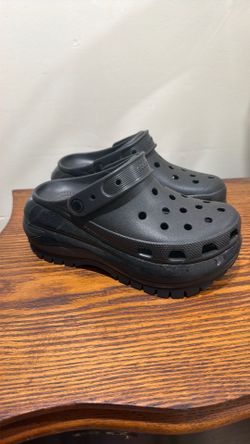 Crocs Classic Mega Crush Clog