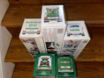 HESS HOLIDAY TRUCK COLLECTION! NEW IN BOX
