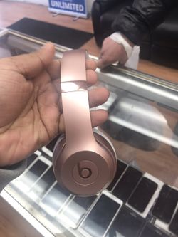 Beats solo 3 wireless rose gold