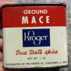 Vintage Kroger Mace Tin. Great Condition 