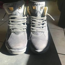 Black & Gold Jordan 1z (Size 6y)