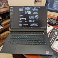 Alienware M15 R7, Ryzen 9, 3070 Ti, 32GB RAM