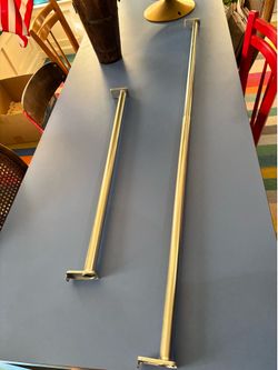 2 closet rods