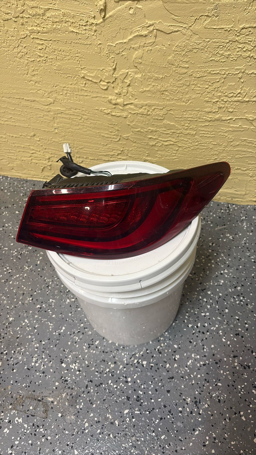 Infiniti Q60 Parts 
