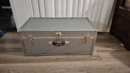 Trunk chest