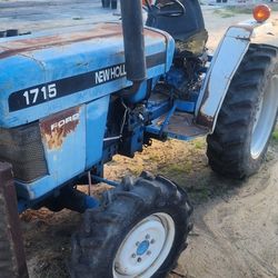 Tractor  Ford 1715 New Holland 