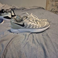 Nike Air Zoom Women's Size 9