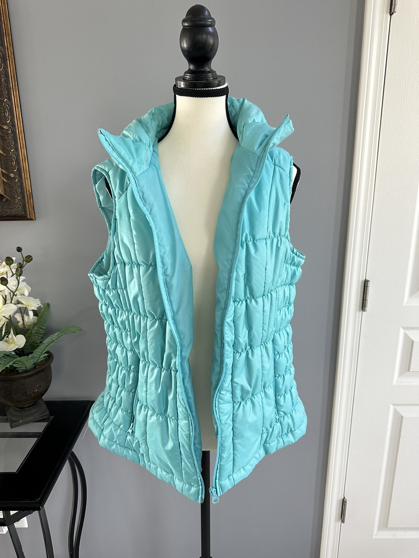 Women’s XL NY & Co Puffer Vest NWOT