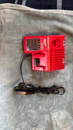 Milwaukee m12 battery and battery charger
