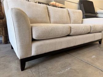 Sofa by Palliser LIKE NEW 🚚