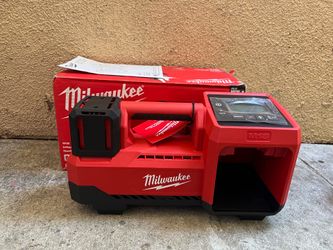 Milwaukee M18 Cordless Electric Portable Inflator (Tool-Only)