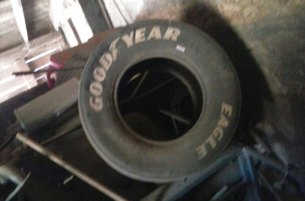 Racing tire