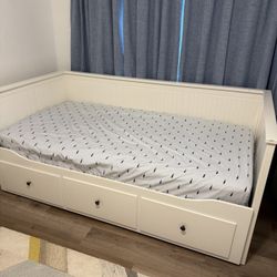 IKEA Hemnes Twin Daybed