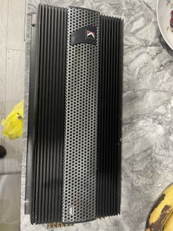 Amplifier Kicker ix405d