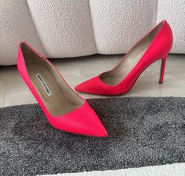 Manolo Blahnik Neon Pink Patent Leather BB 105 Pointed Toe Pumps 