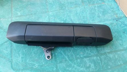 Toyota tacoma tail gate handle