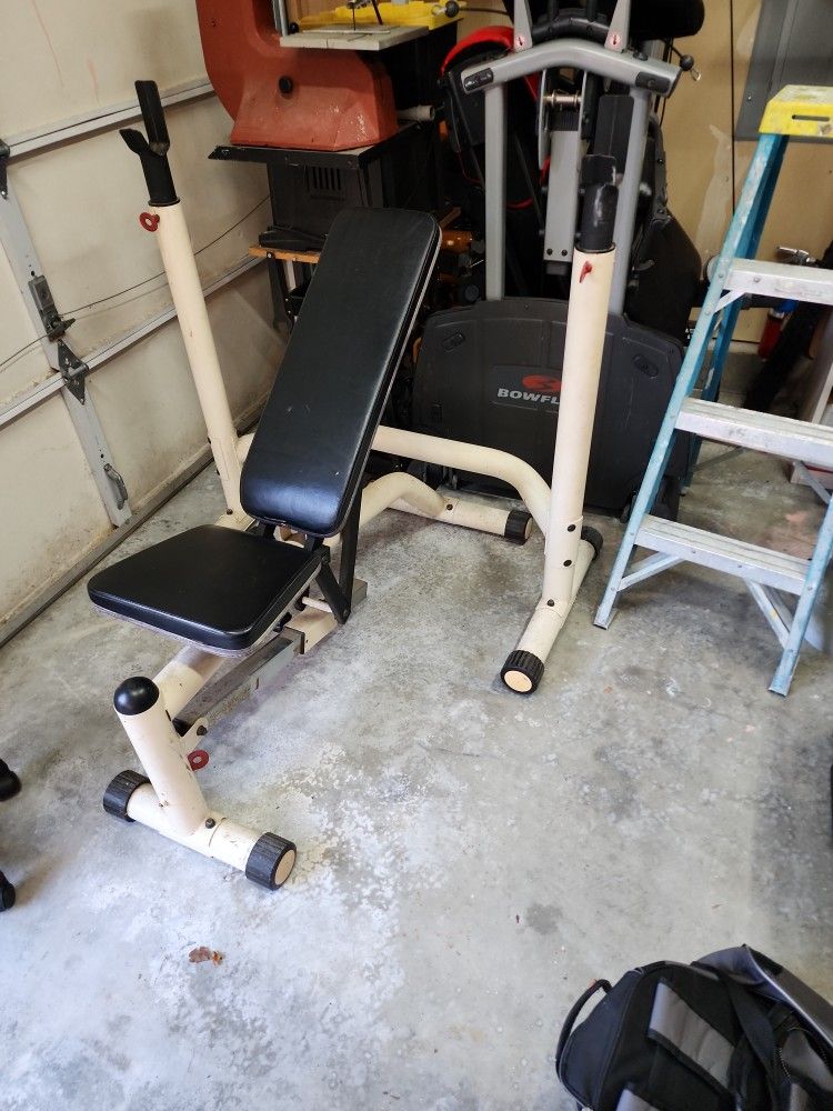 Weight Bench / Squat Rack