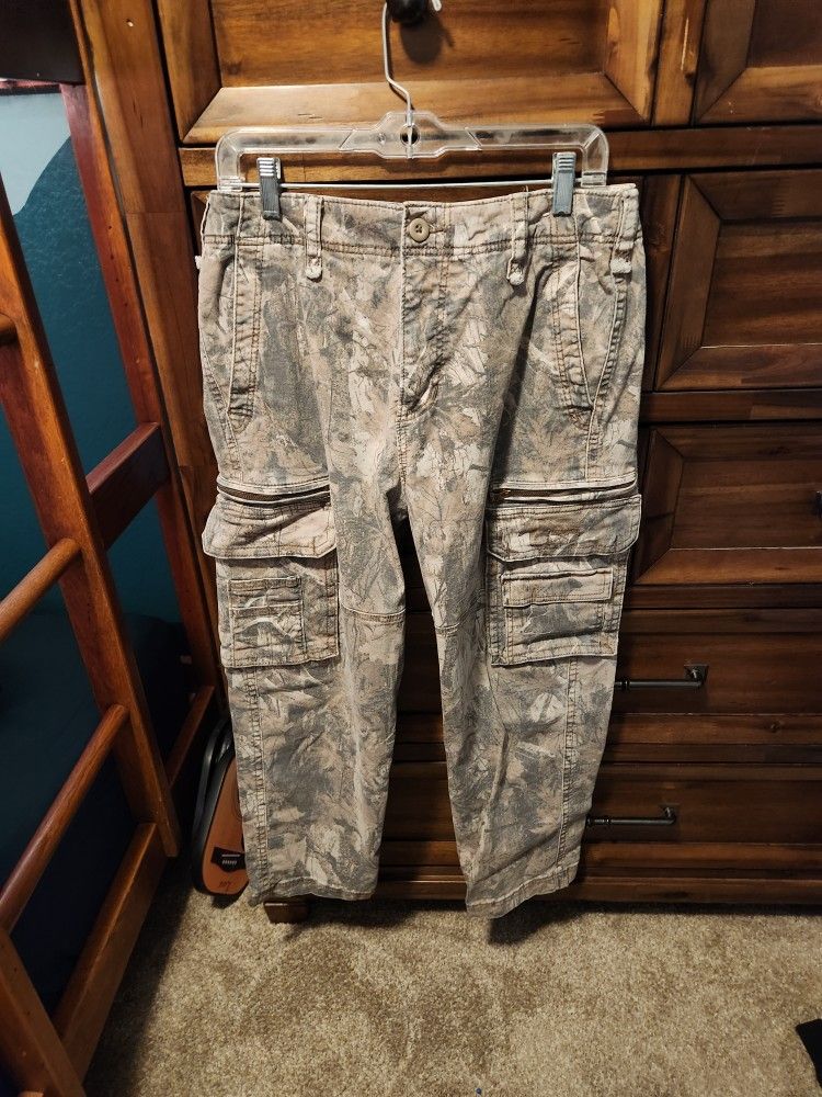 Hollister Camo Cargo Pants 👖
