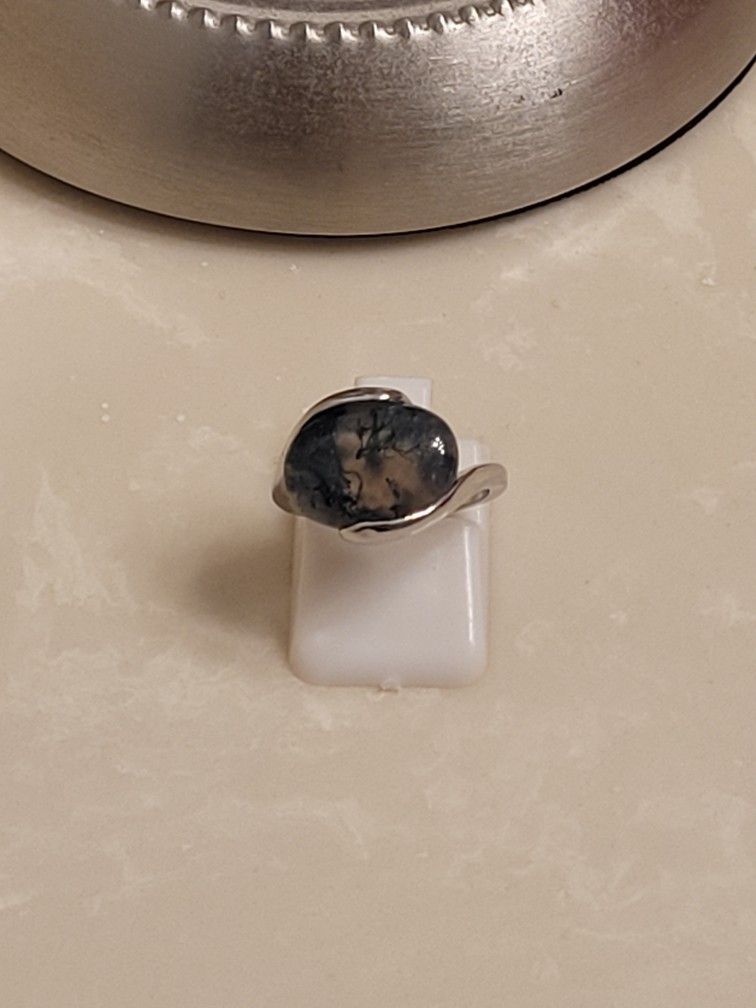 Silver and Black Gothic Nature Stone Ring Size 5