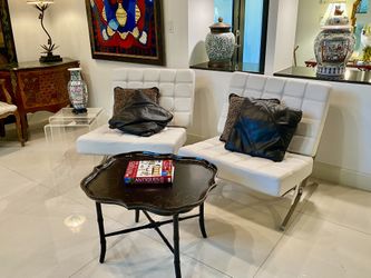 Nice Pair Of Chairs White W Chrome Base Sold As À Set