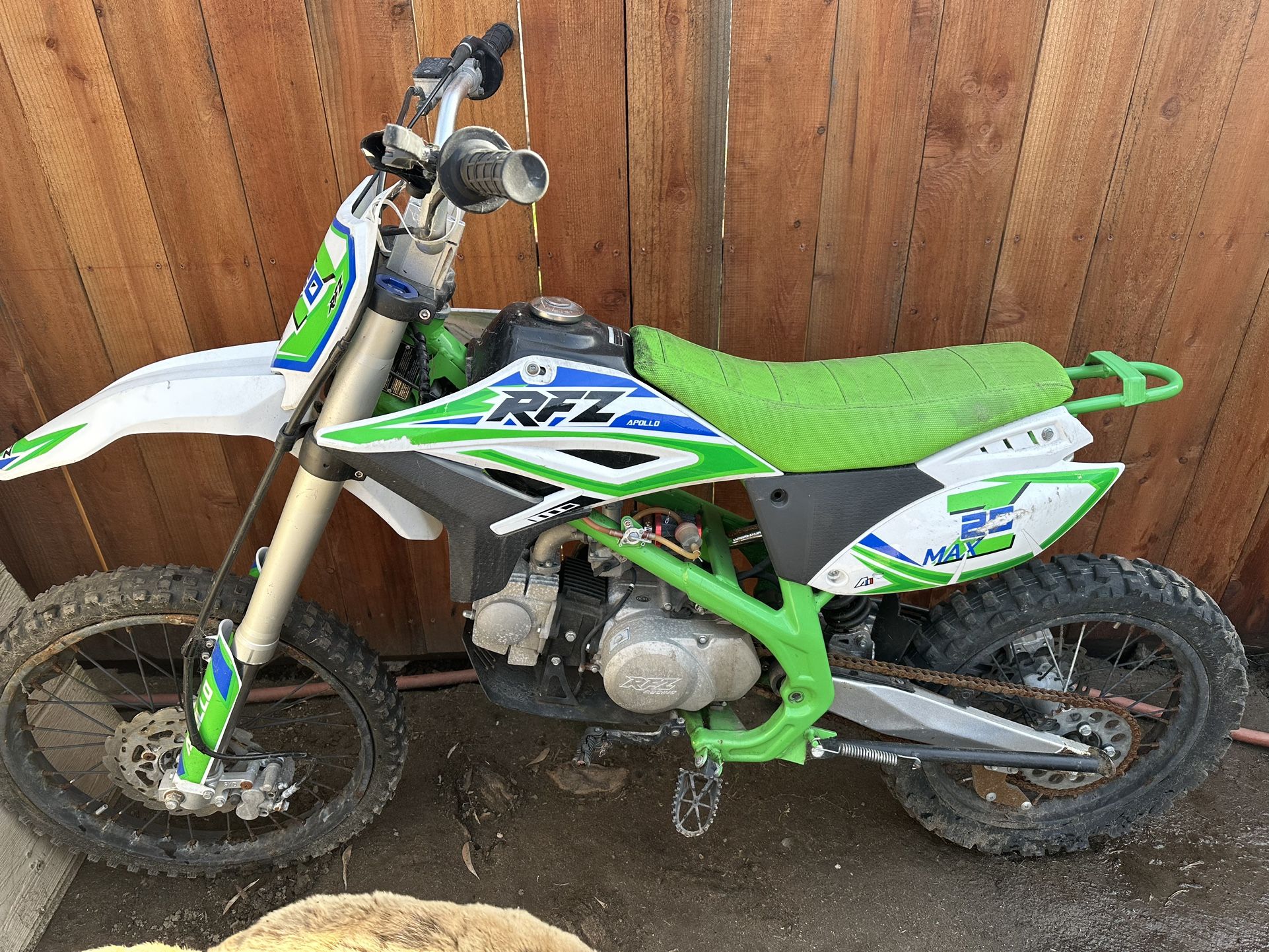 Apollo 20’’ 125cc Dirt bike 