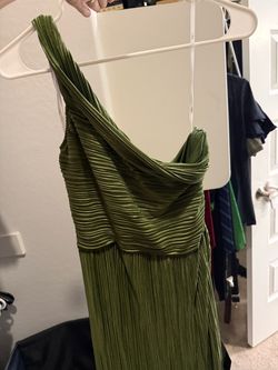 Lulus Green Pleated One-Shoulder Dress