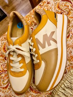 Michael Kors MK Platform Sneakers Size 7.5