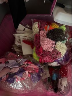 Pack of girls' hair accessories
