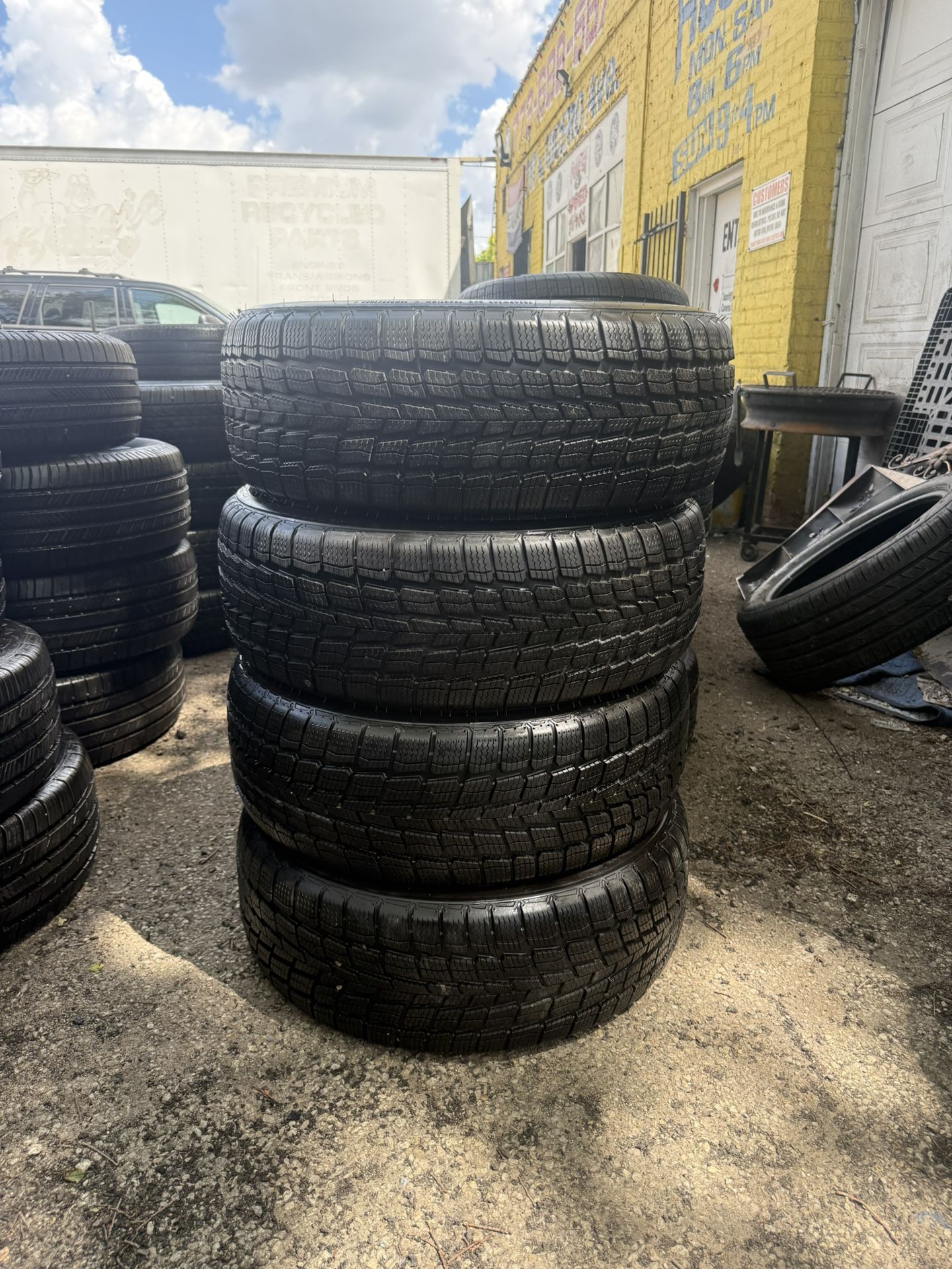 4 Tires 225 55 R17