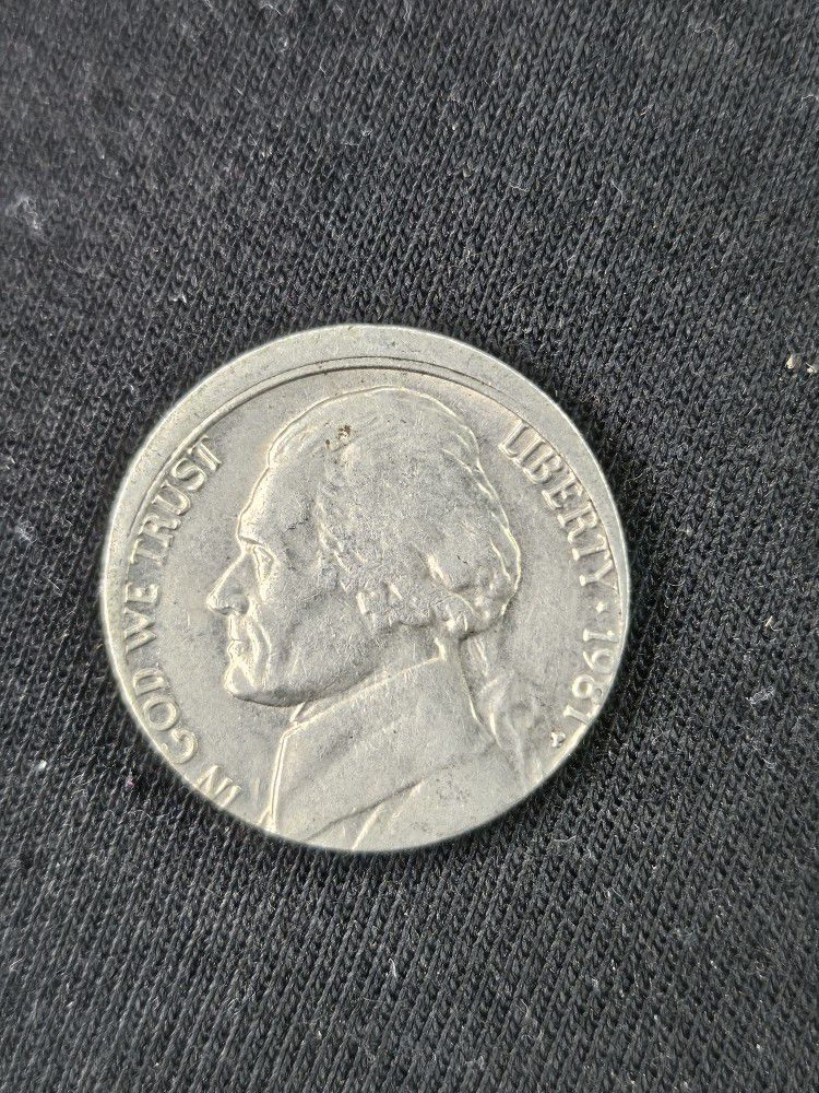 Off-center 1981 Nickel